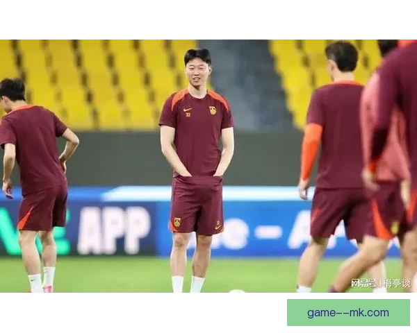 高准翼世预赛精彩任意球破门助力球队取得关键进球